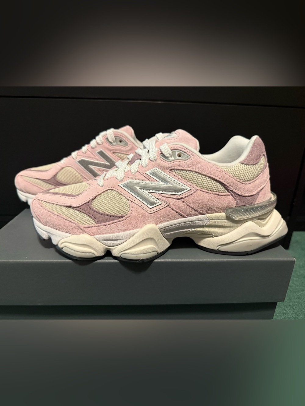 New Balance 9060
